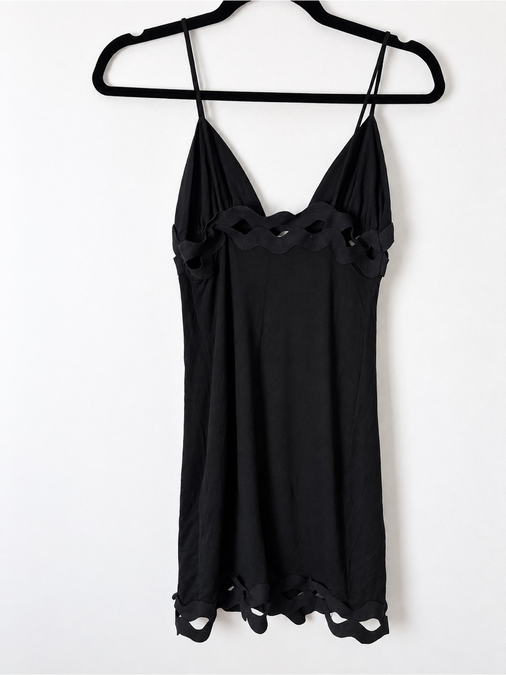 Ingwa Melero Black Cutout Scalloped Trim Mini Dress Small - Picture 2 of 3